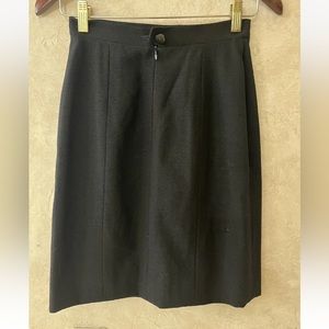 Authentic New Chanel Boutique Women’s Skirt Black Size 36 US Size 2